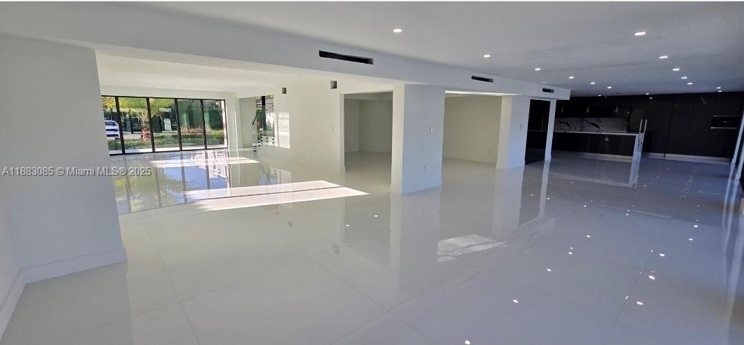 GOLDEN ISLES SEC D REPLAT - Residential Lease