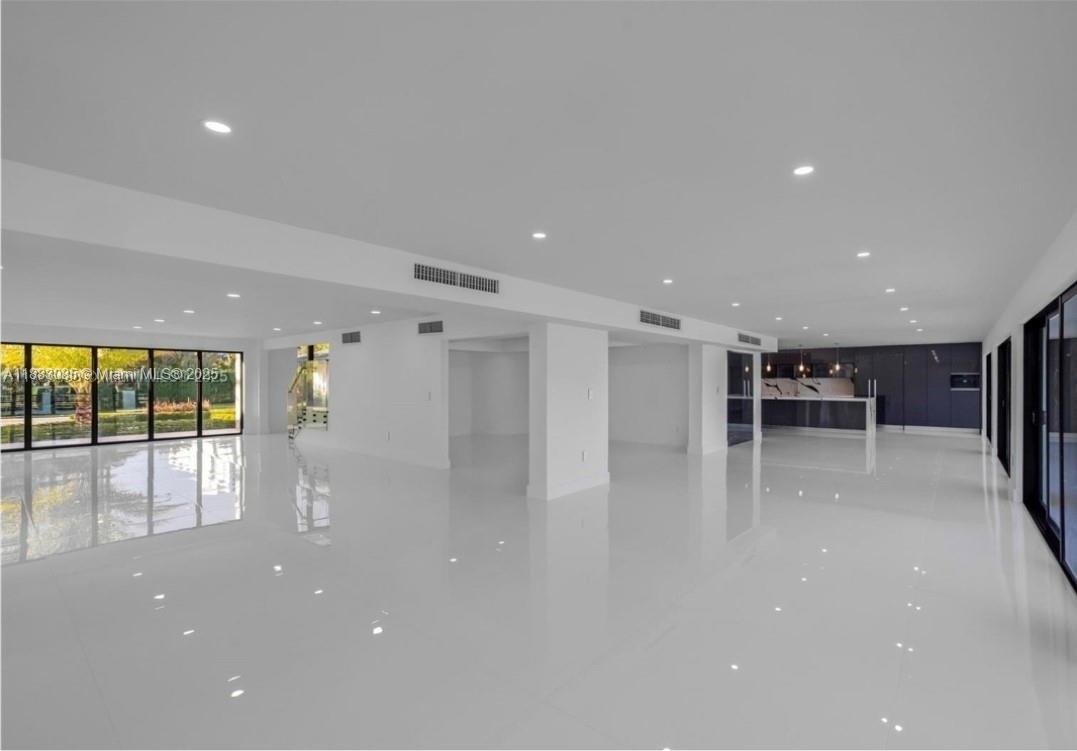 GOLDEN ISLES SEC D REPLAT - Residential Lease