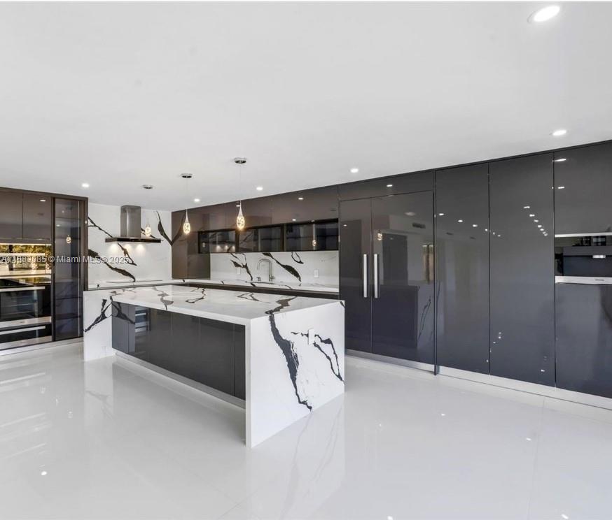 GOLDEN ISLES SEC D REPLAT - Residential Lease