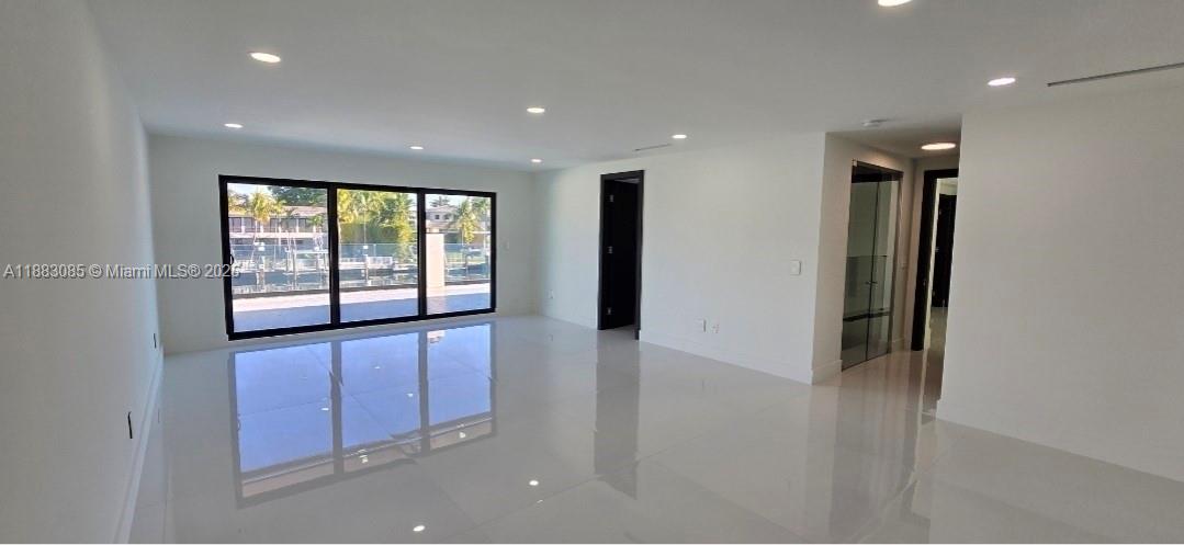 GOLDEN ISLES SEC D REPLAT - Residential Lease