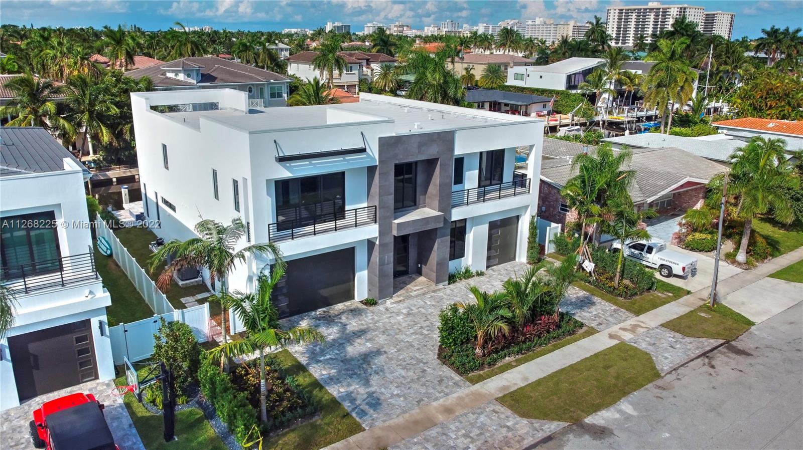 BOCA HARBOUR 4TH SEC - Residential