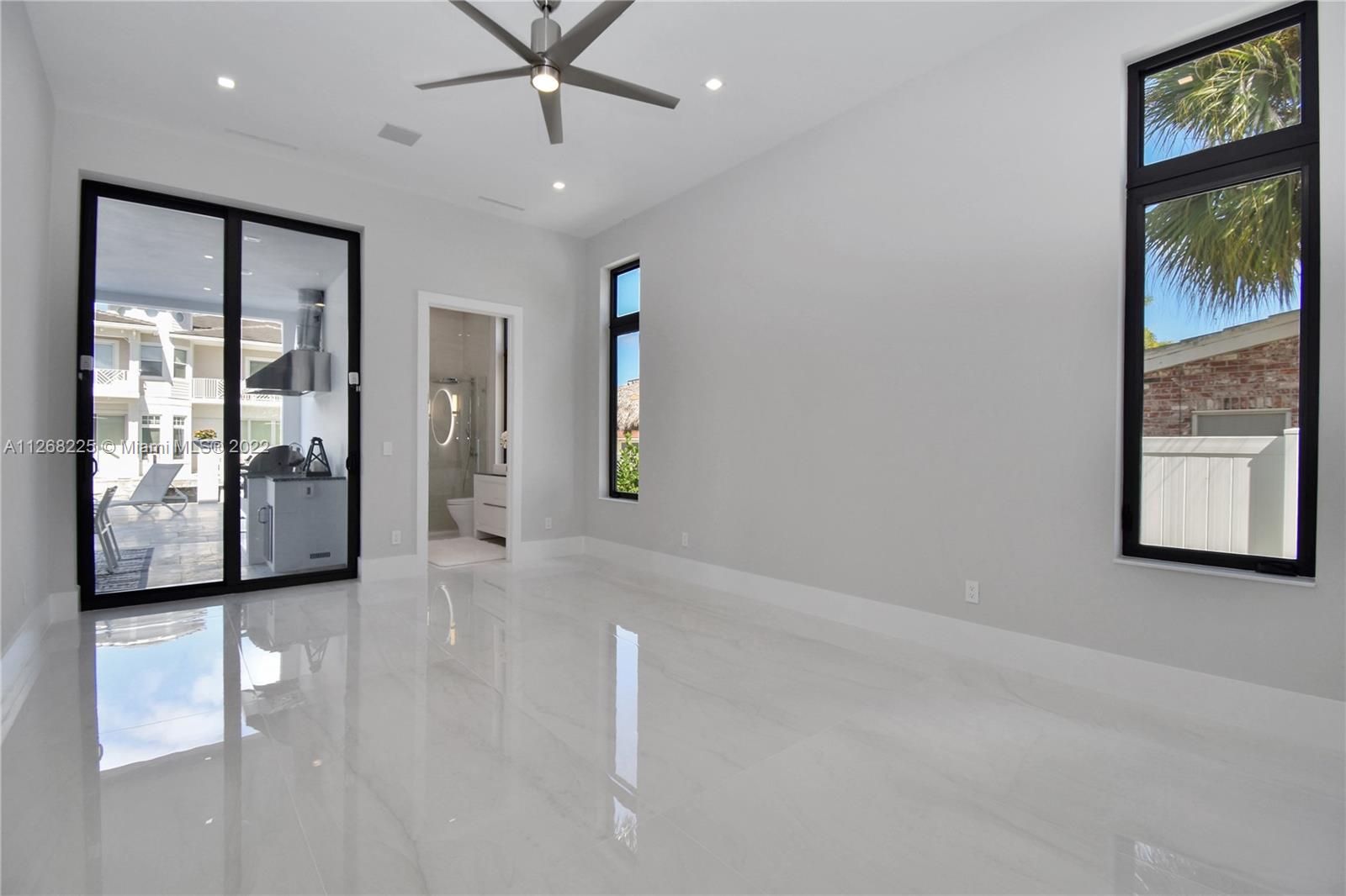 BOCA HARBOUR 4TH SEC - Residential