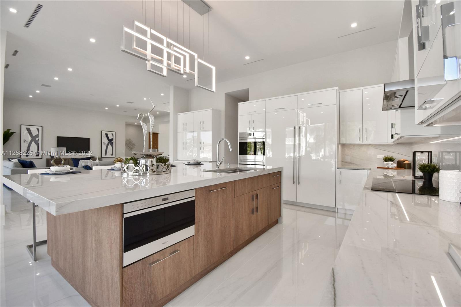 BOCA HARBOUR 4TH SEC - Residential