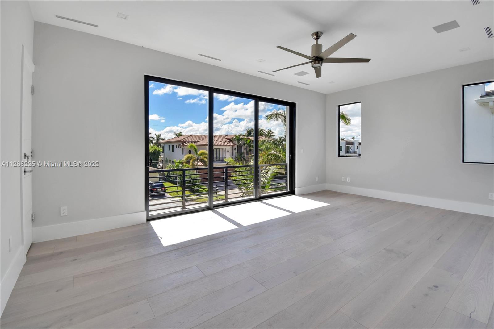 BOCA HARBOUR 4TH SEC - Residential