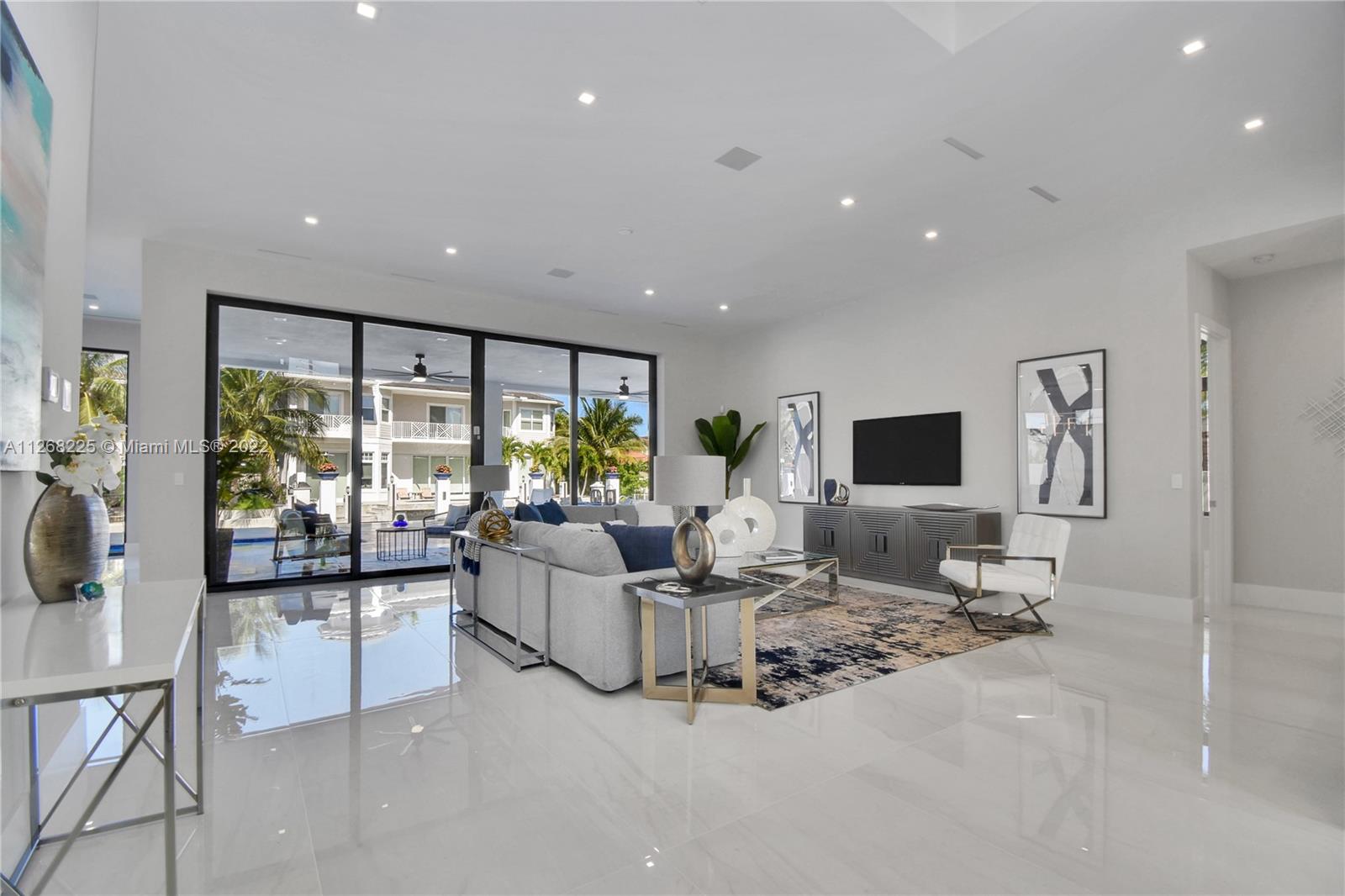 BOCA HARBOUR 4TH SEC - Residential