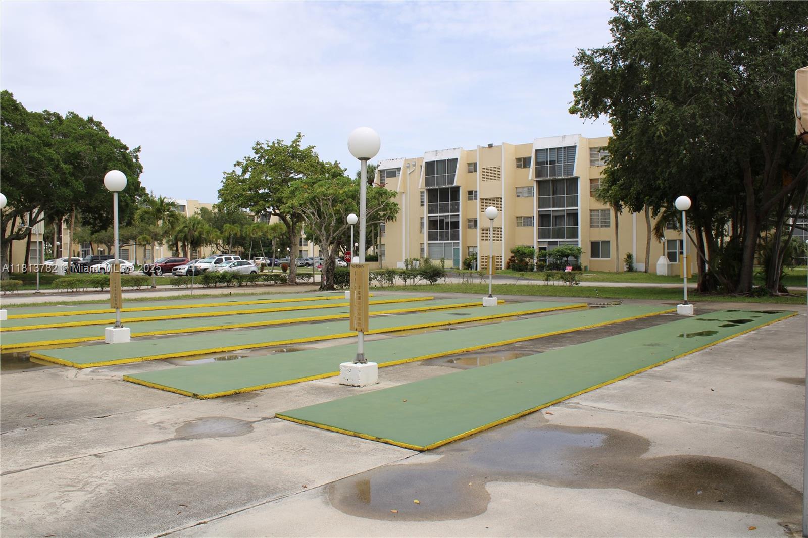 LAKE PARK CONDO NO 1 - BL - Residential