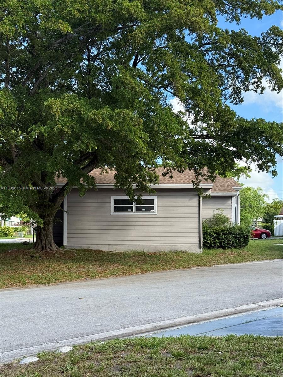1792 SW 84th Ave