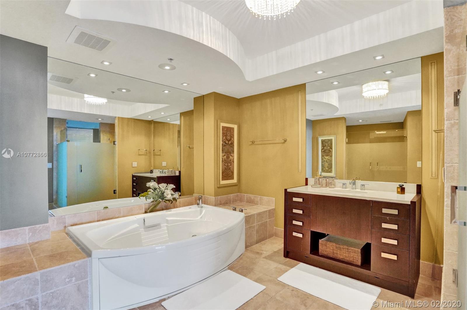 TRUMP ROYALE CONDO - Residential