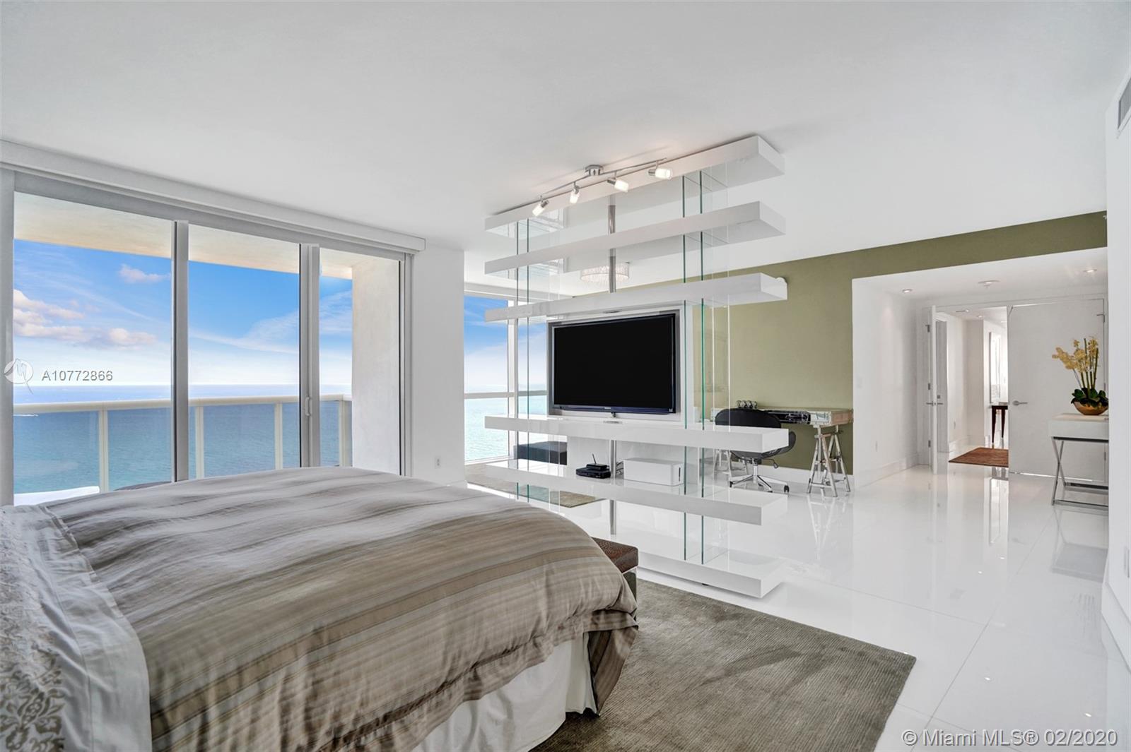 TRUMP ROYALE CONDO - Residential