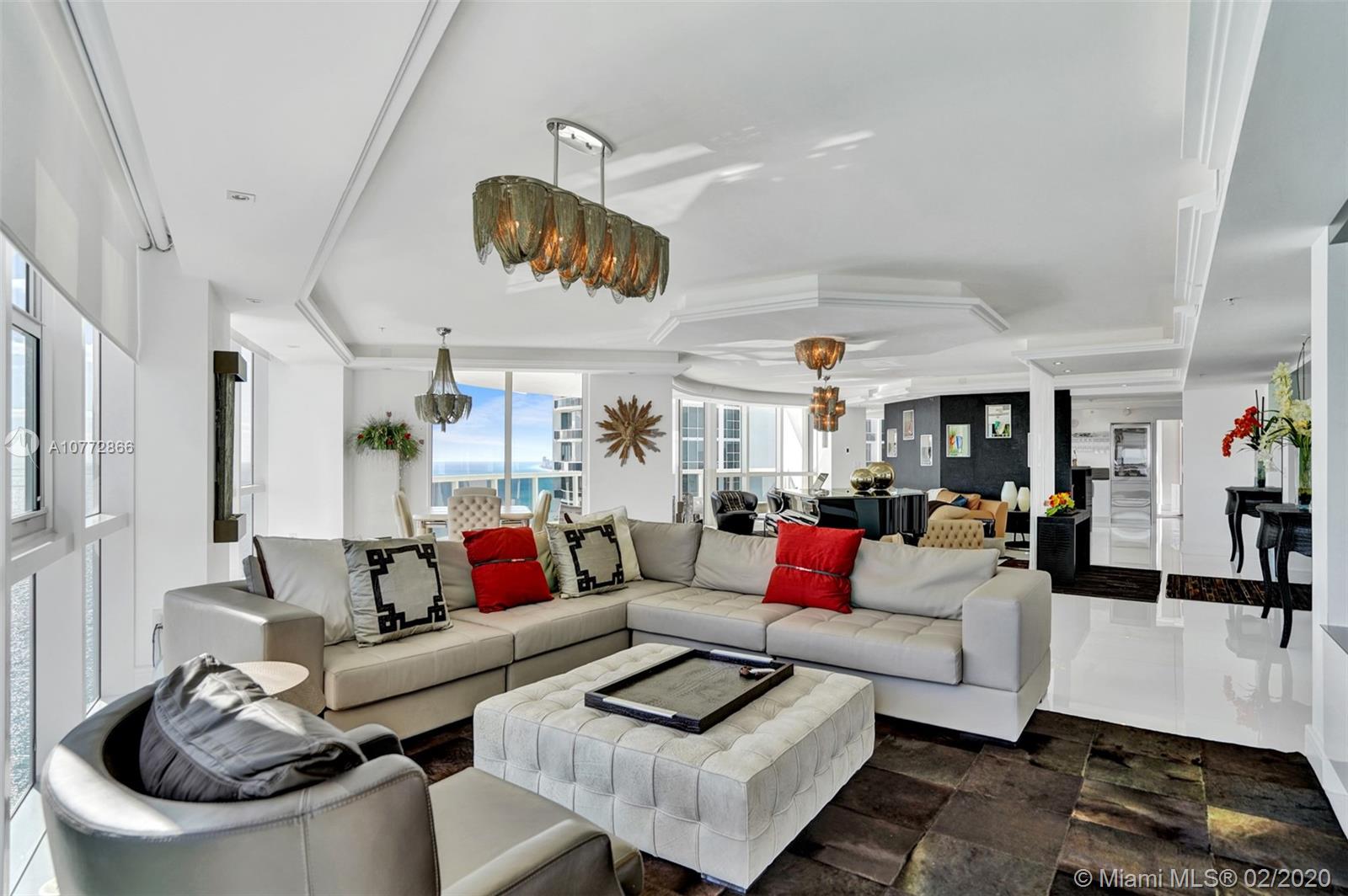 TRUMP ROYALE CONDO - Residential