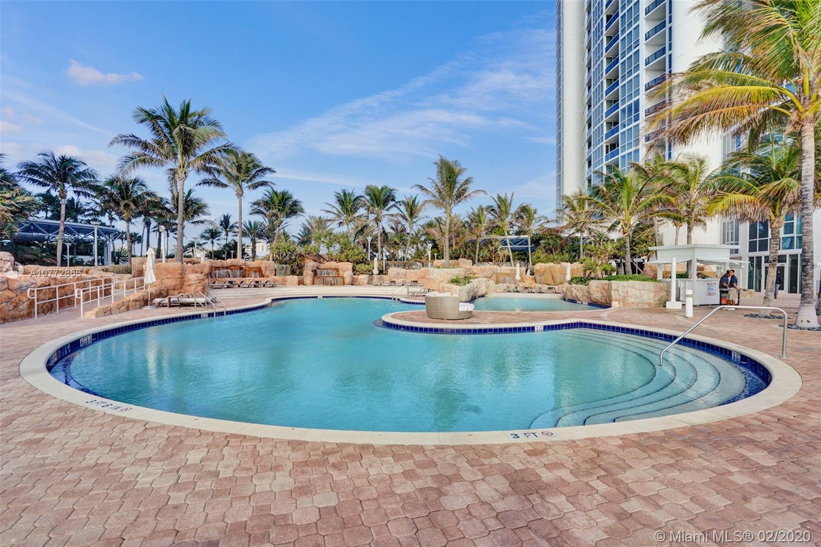 TRUMP ROYALE CONDO - Residential