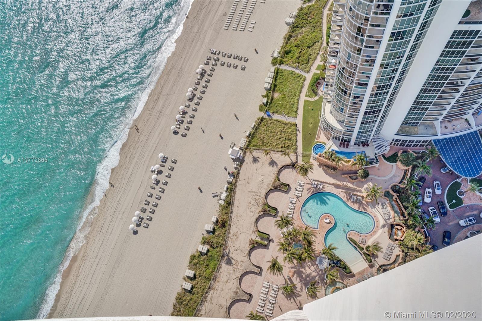 TRUMP ROYALE CONDO - Residential