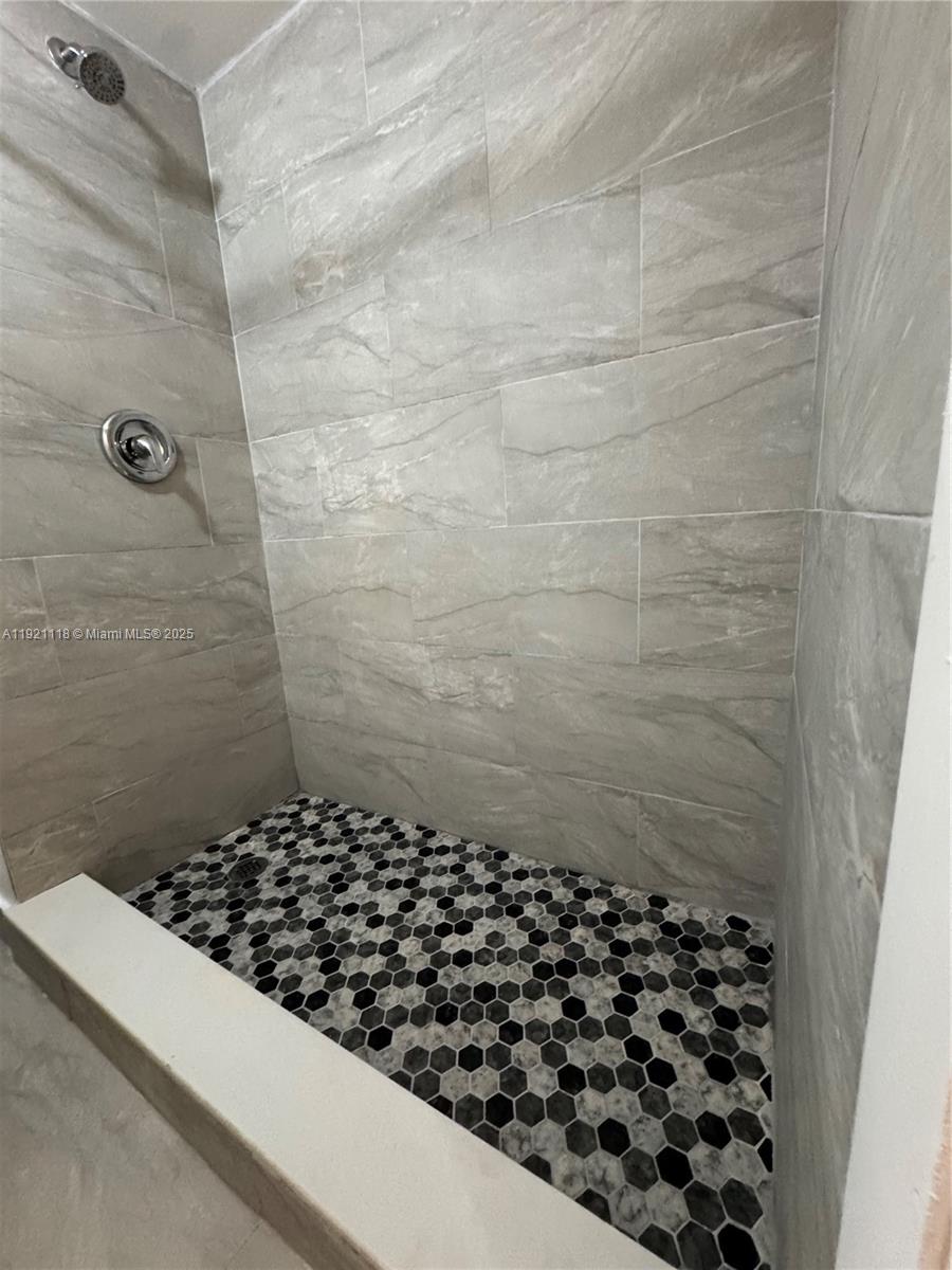 RACQUET CLUB APARTMENTS A - Residential