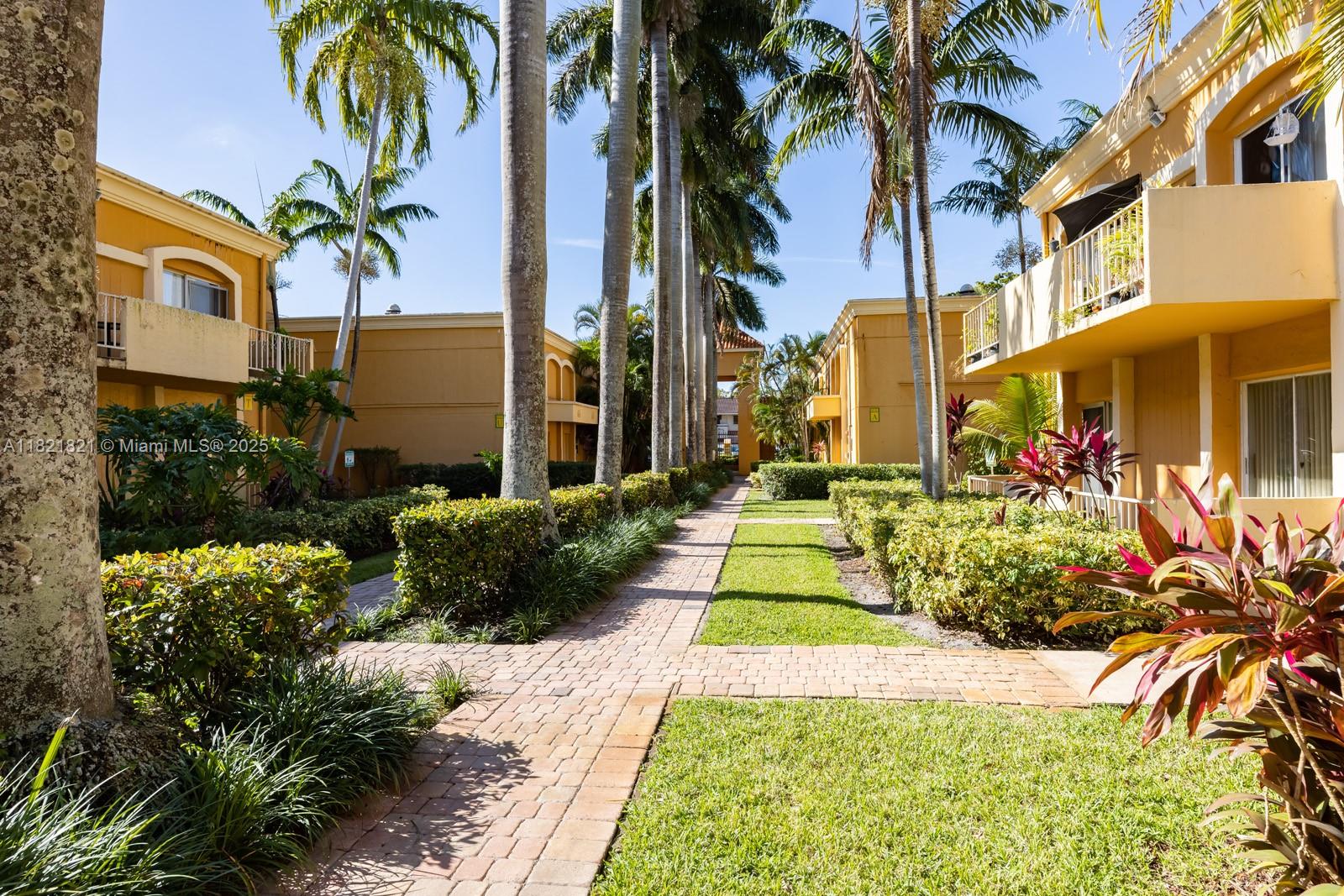 17901 Nw 68th Ave S101, Hialeah, Miami-Dade County, Florida - 2 Bedrooms  
2 Bathrooms - 