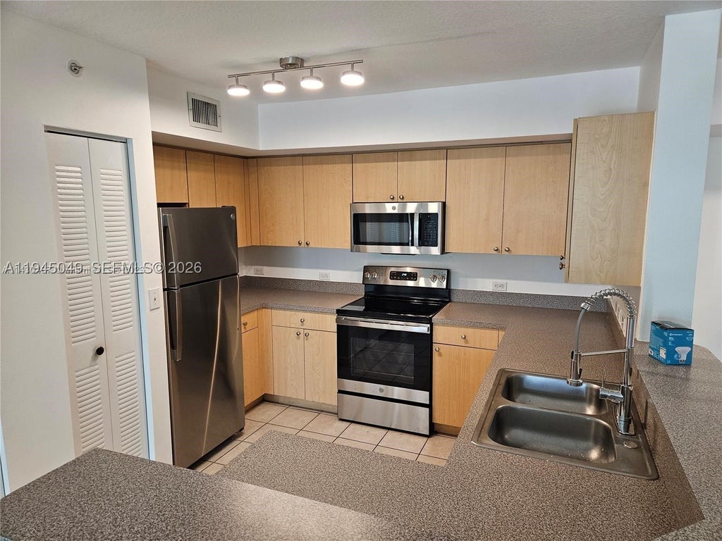 Photo of 1113 Villa Ln #1113, Boynton Beach, FL 33435 (MLS # A11945049)
