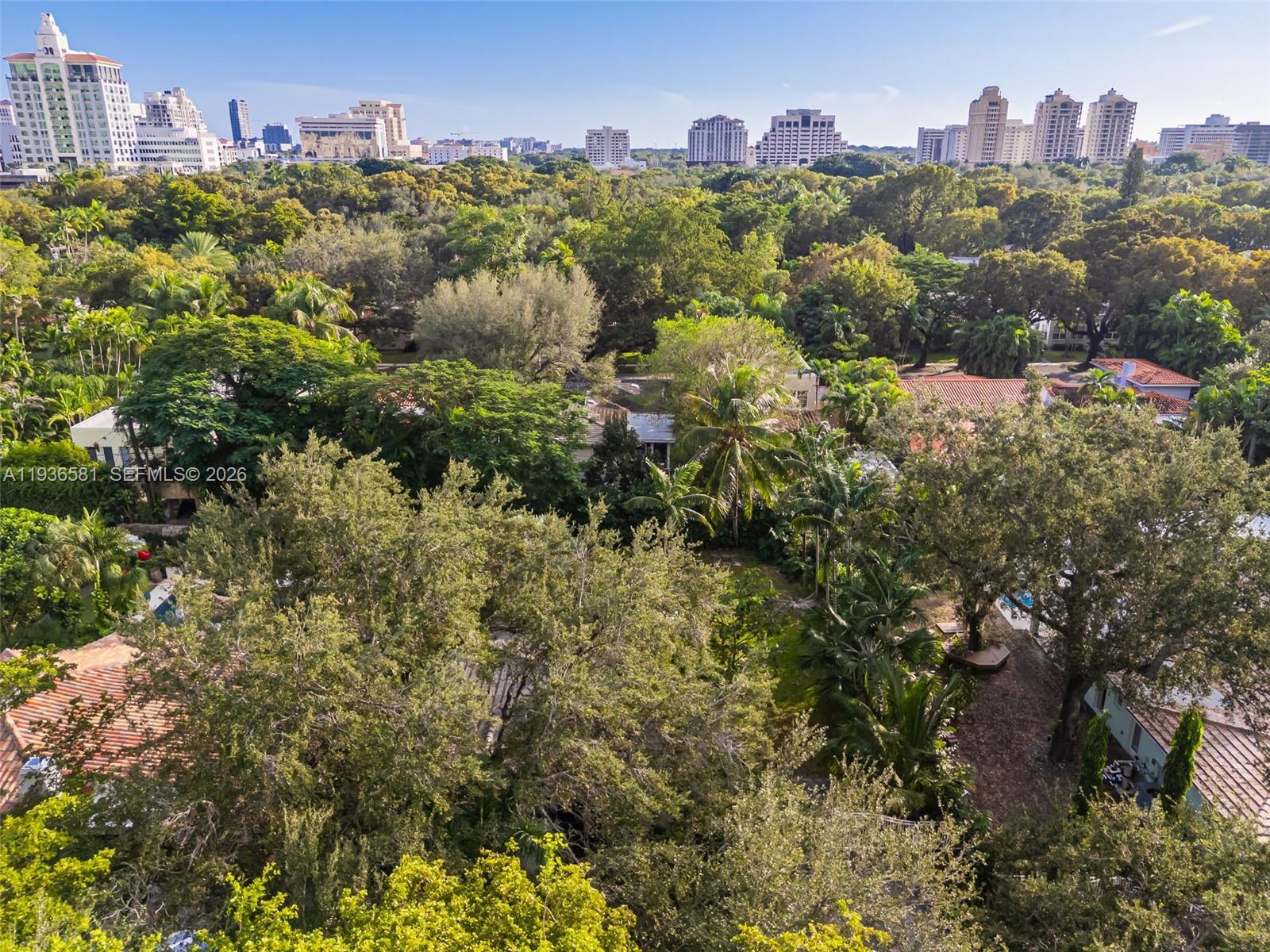 CORAL GROVES - Residential