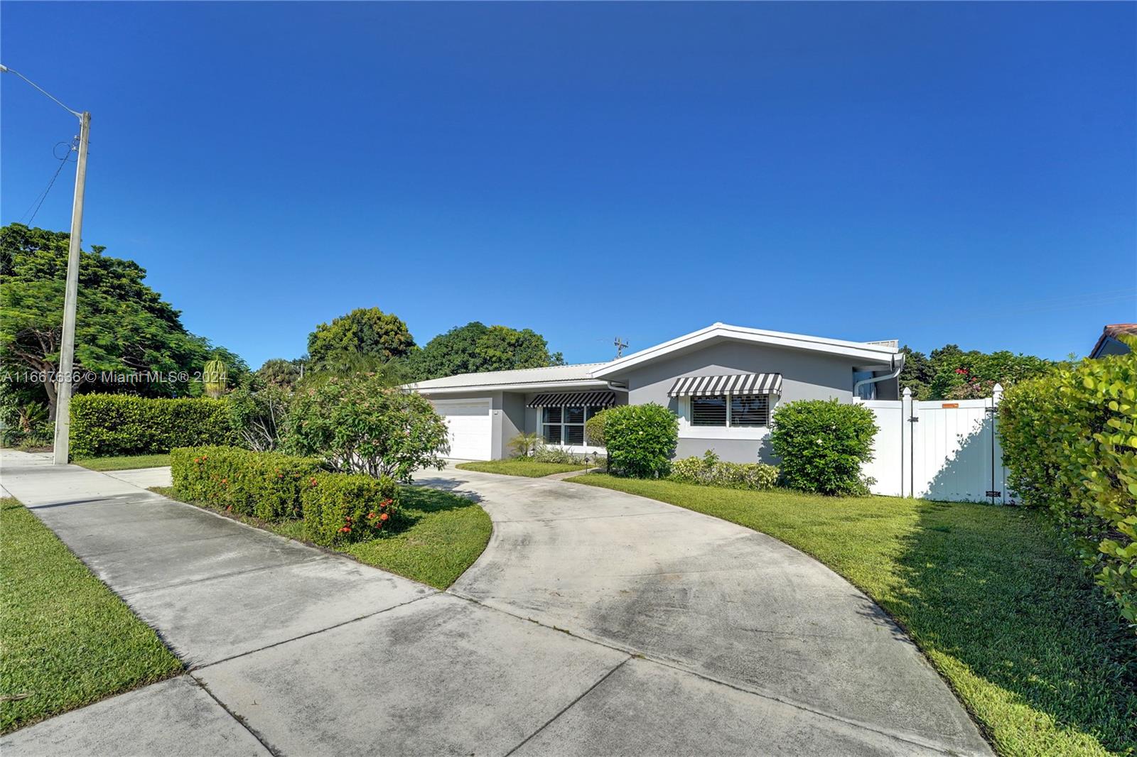 COUNTRY CLUB VILLAGE SEC - Residential