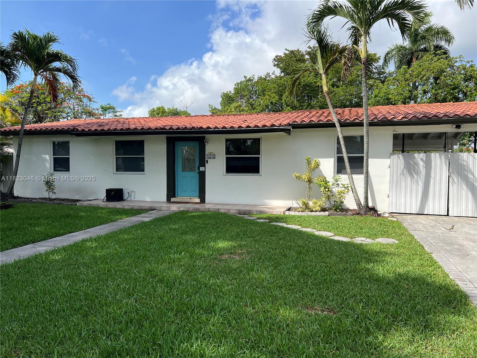 10210 Marlin Rd, Cutler Bay, Miami-Dade County, Florida - 3 Bedrooms  
2 Bathrooms - 