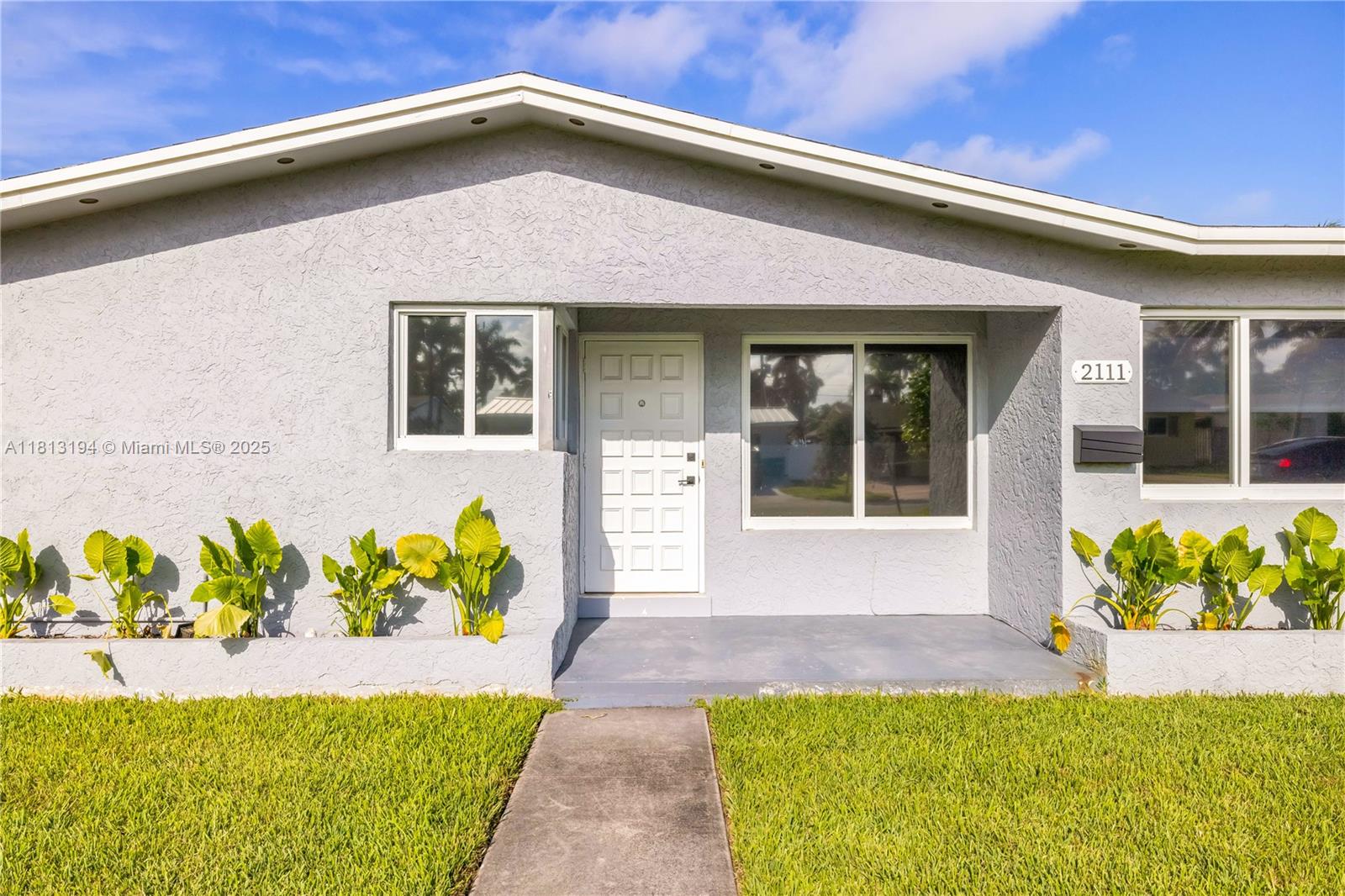 FLAMINGO MANORS - Residential Lease
