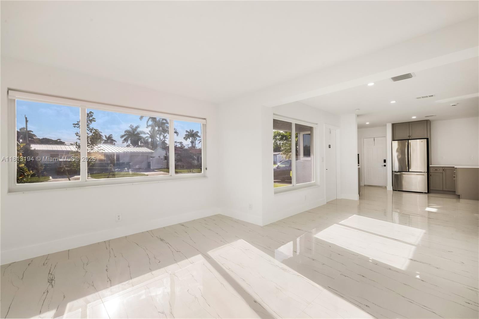 FLAMINGO MANORS - Residential Lease