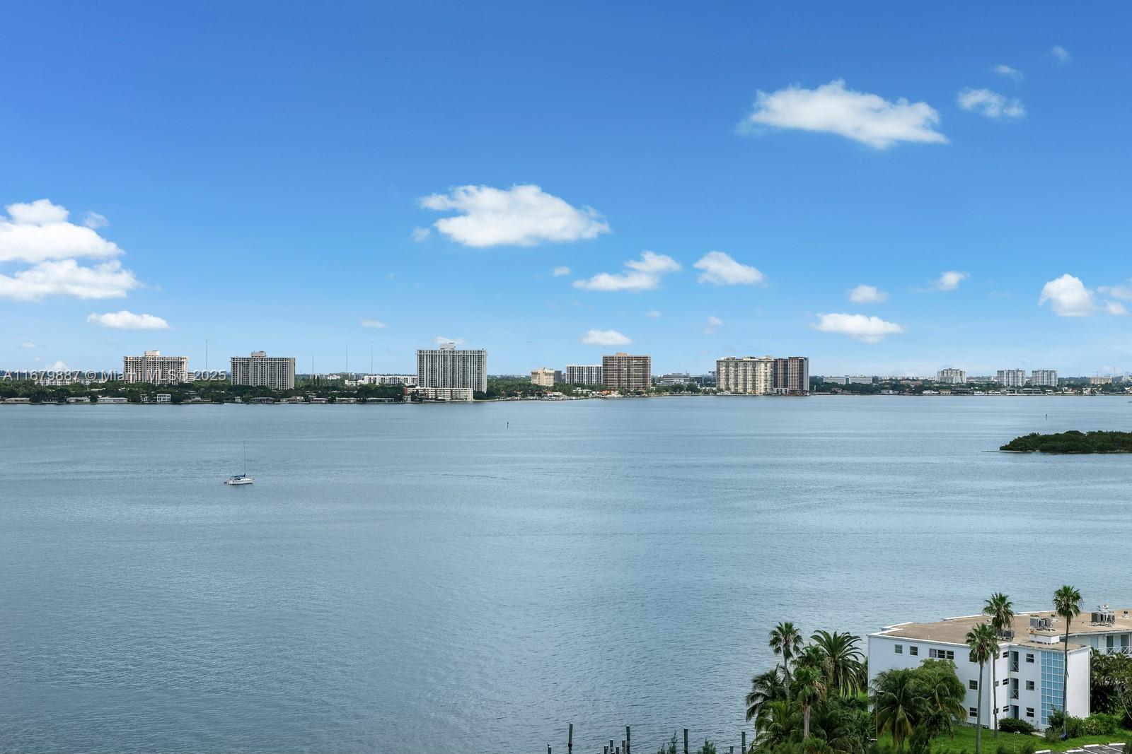 ELOQUENCE ON THE BAY COND - Residential