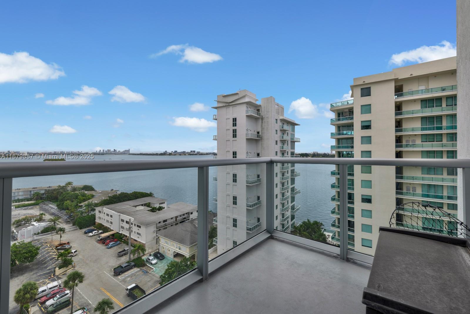 ELOQUENCE ON THE BAY COND - Residential