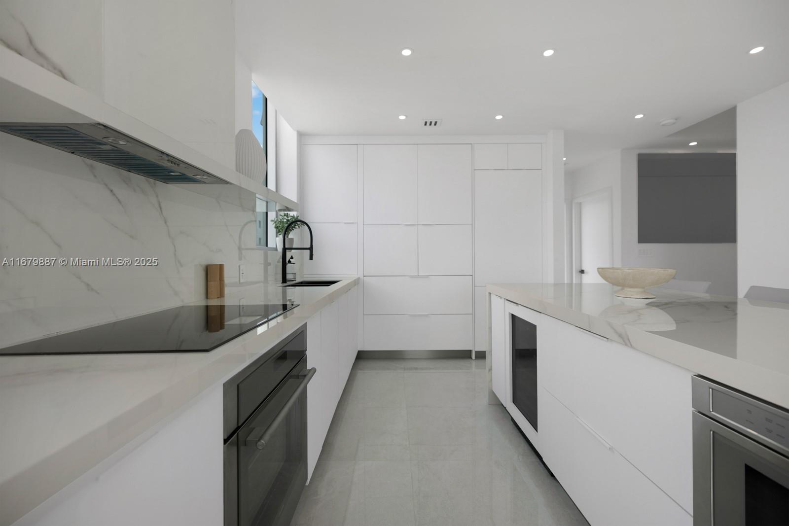 ELOQUENCE ON THE BAY COND - Residential