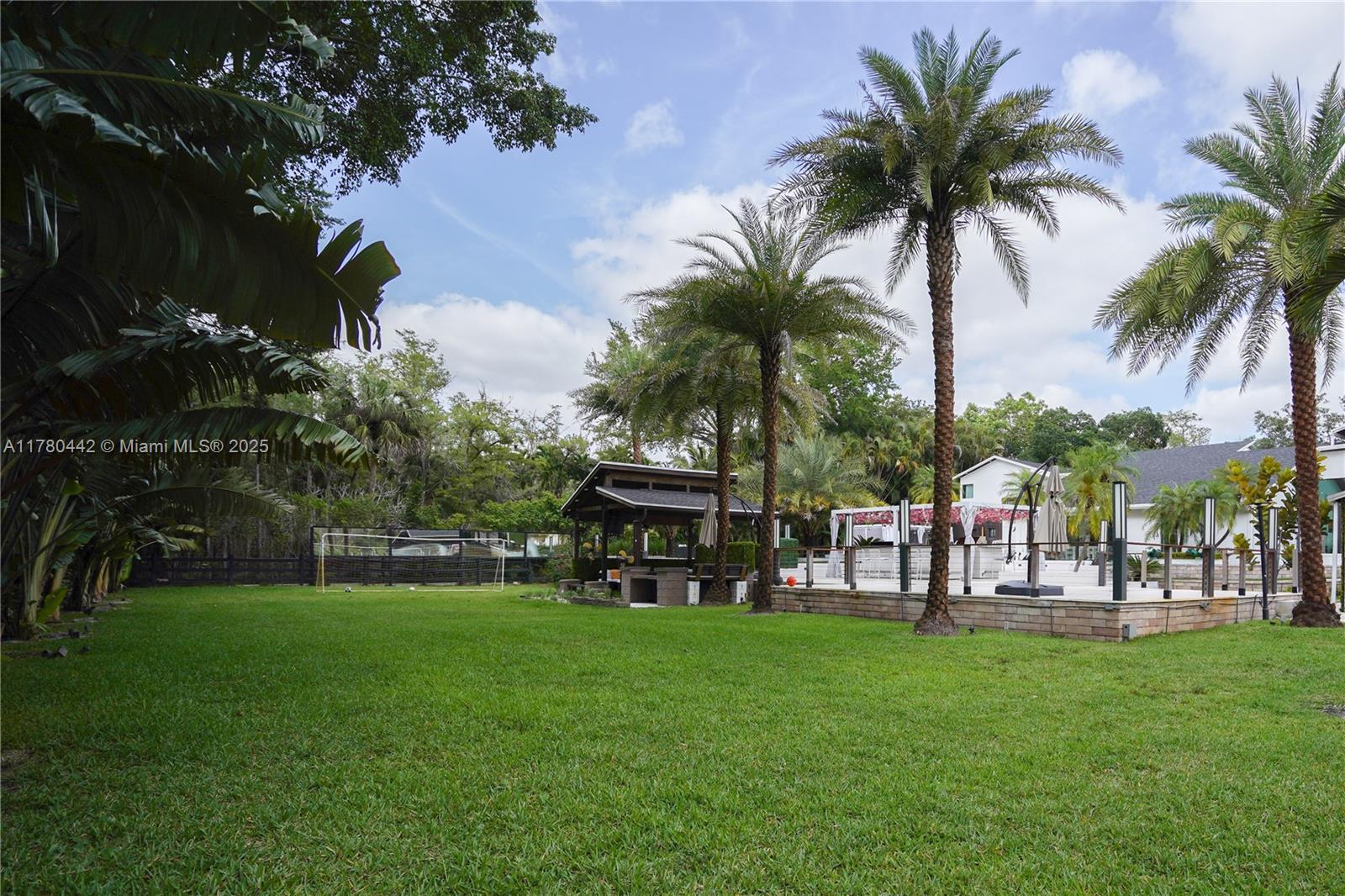 FLA FRUIT LANDS CO SUB NO - Residential