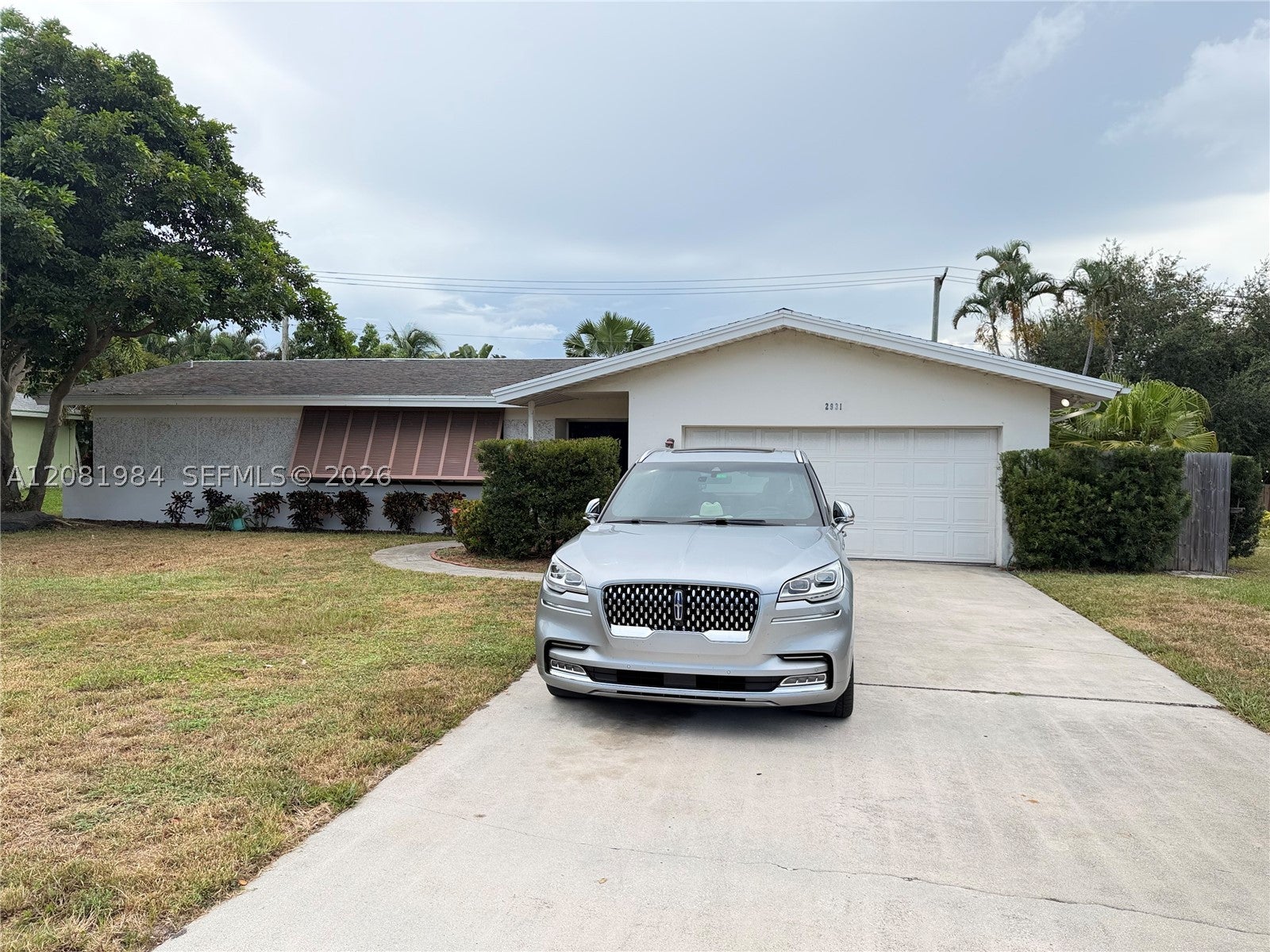 2931 S Seacrest Blvd