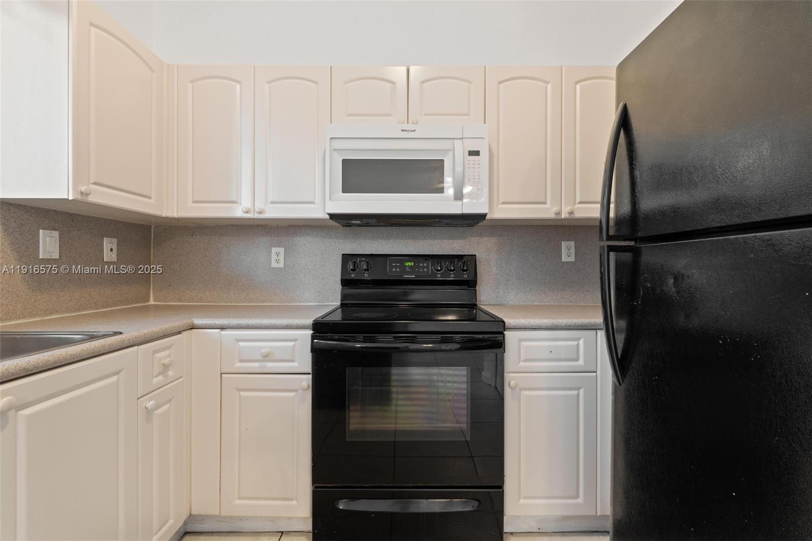 SHOMA TOWNHOMES AT KEYSCO - Residential