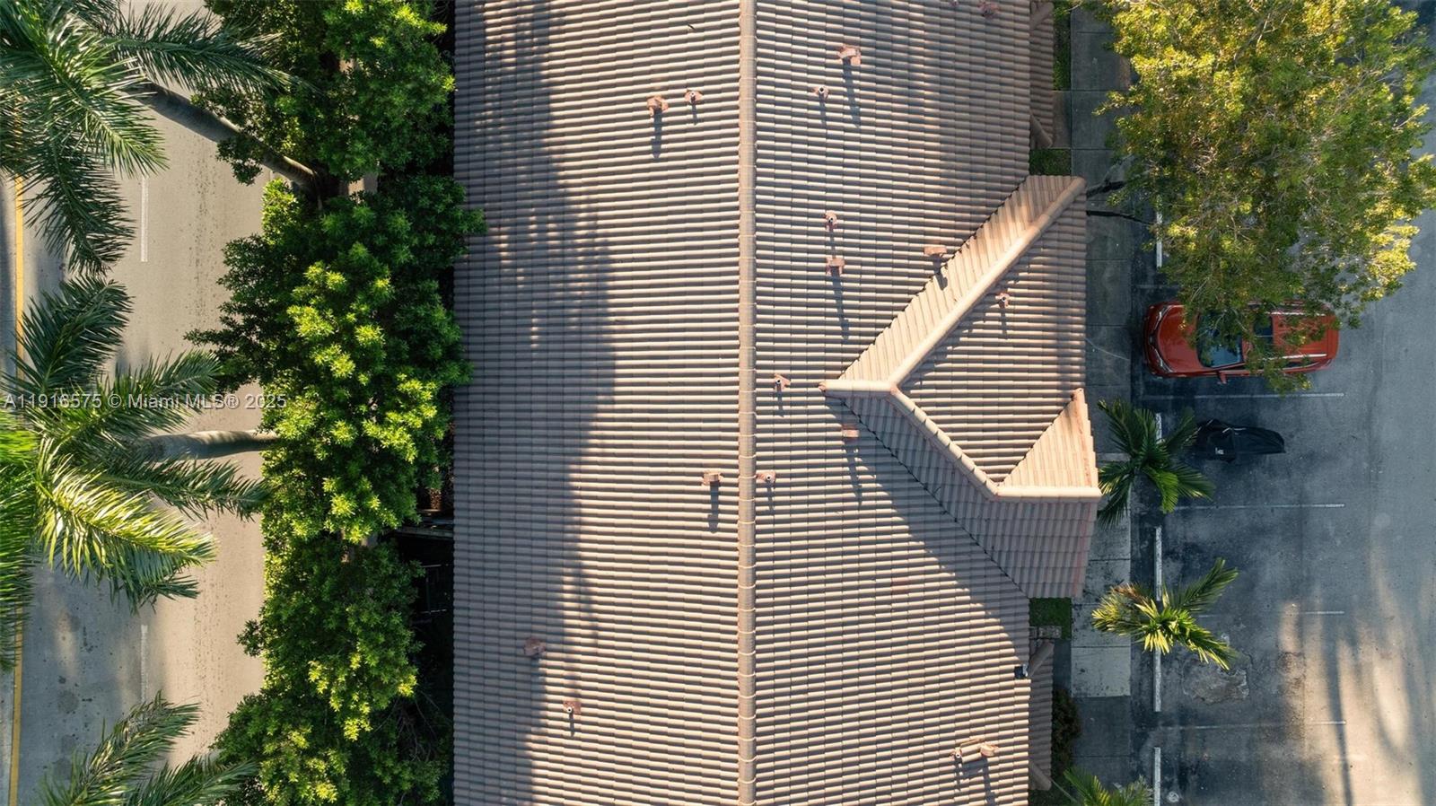 SHOMA TOWNHOMES AT KEYSCO - Residential