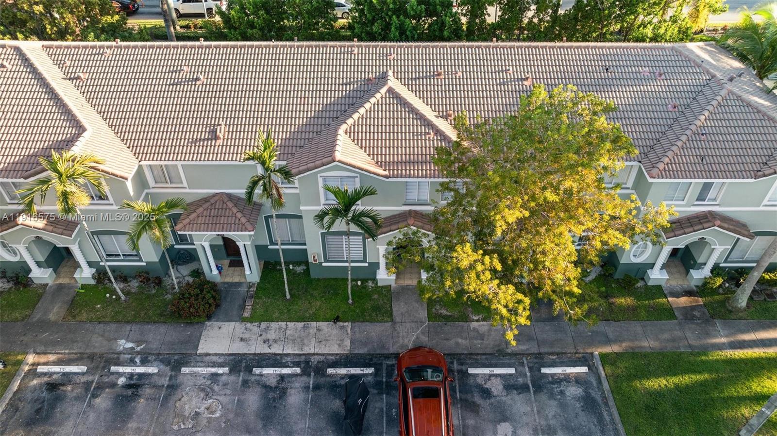 SHOMA TOWNHOMES AT KEYSCO - Residential