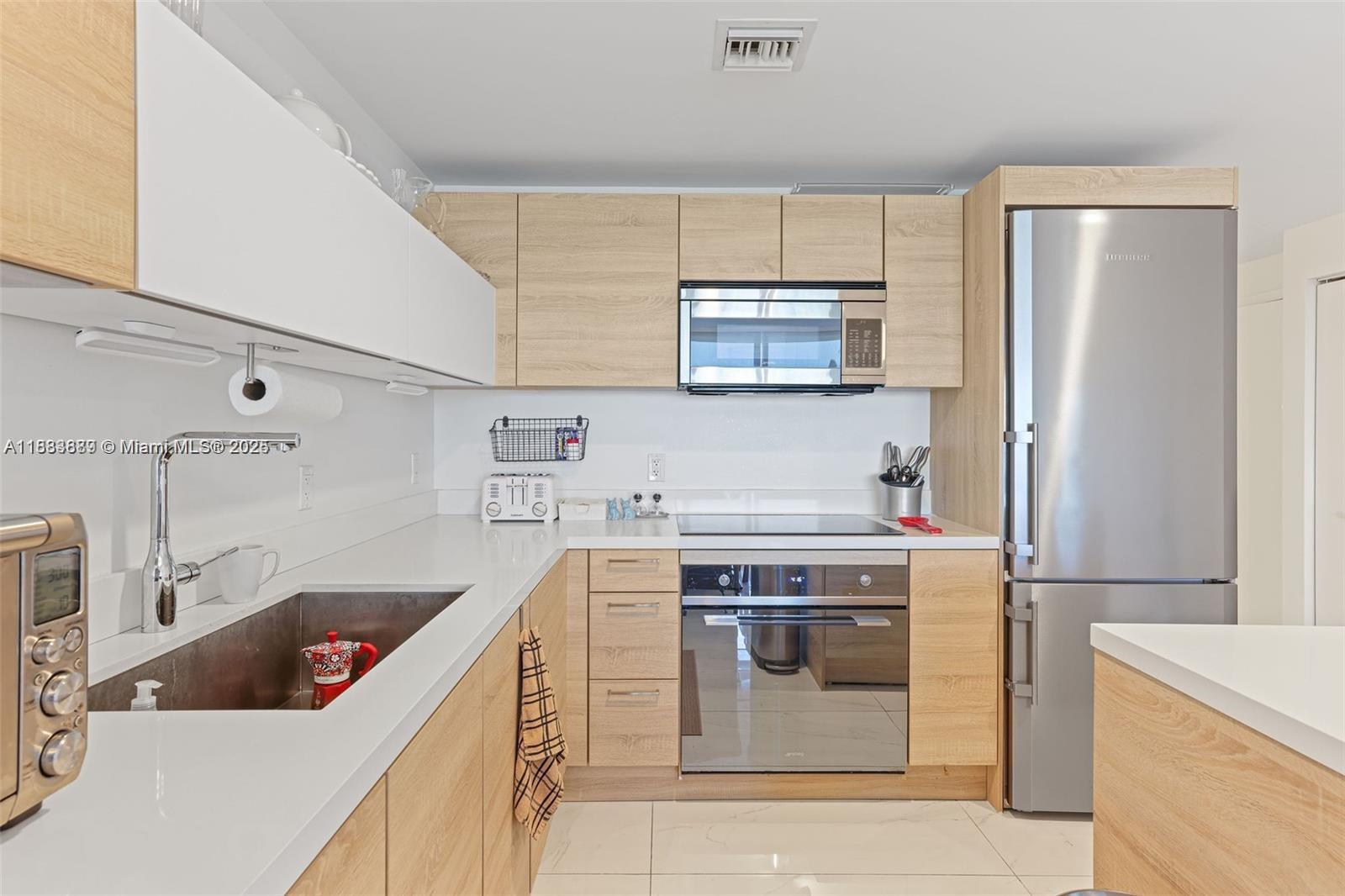 THE HARBOUR SOUTH CONDO - Residential Lease