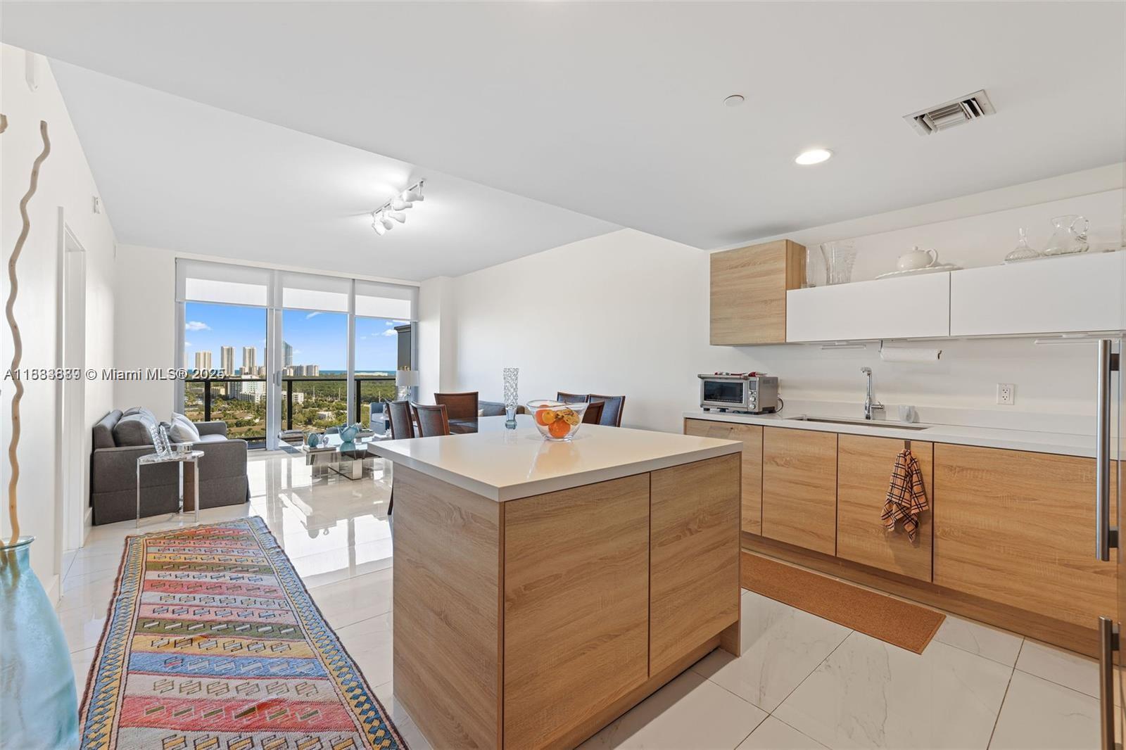 THE HARBOUR SOUTH CONDO - Residential Lease