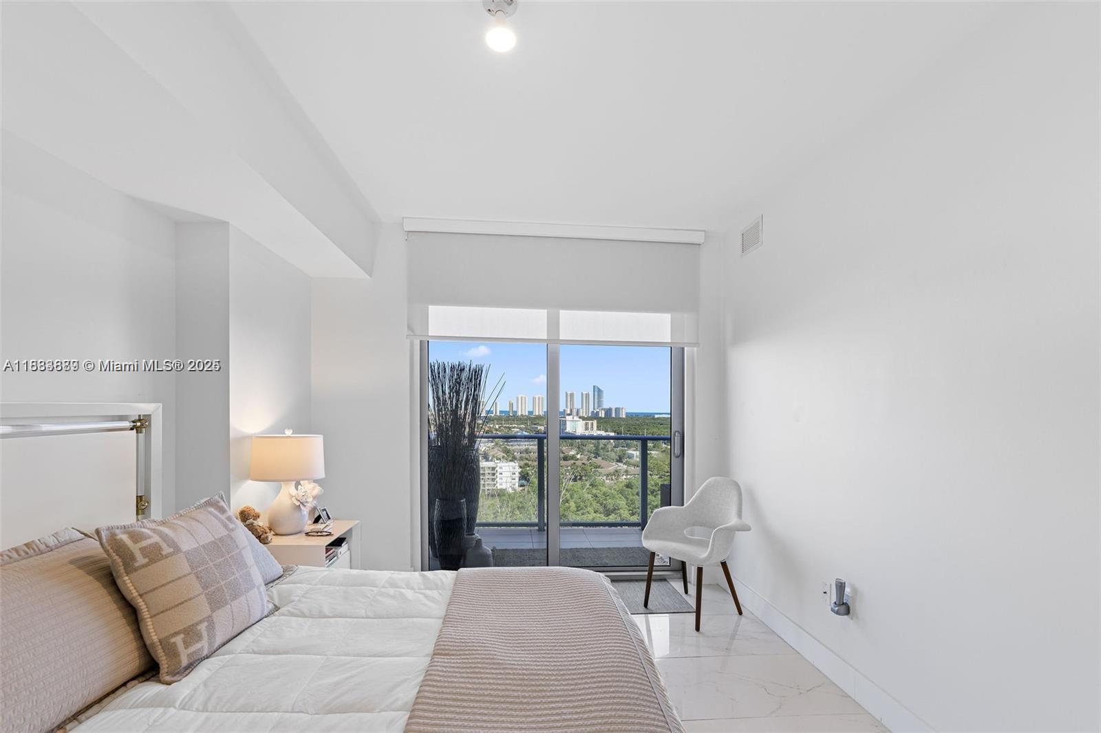 THE HARBOUR SOUTH CONDO - Residential Lease
