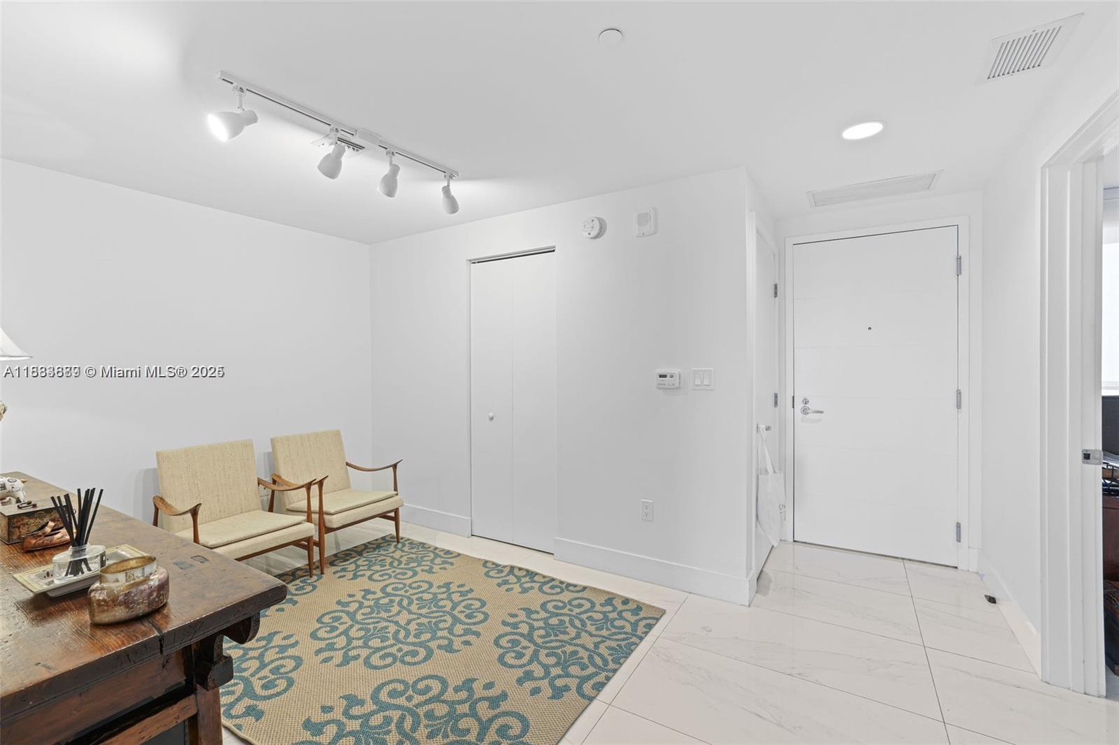 THE HARBOUR SOUTH CONDO - Residential Lease