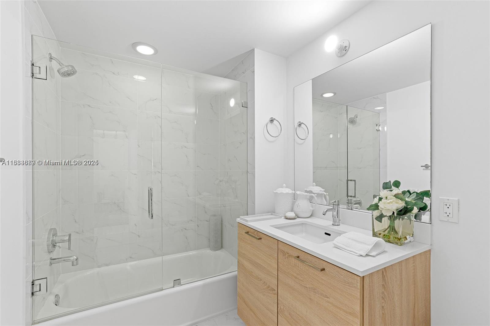 THE HARBOUR SOUTH CONDO - Residential Lease