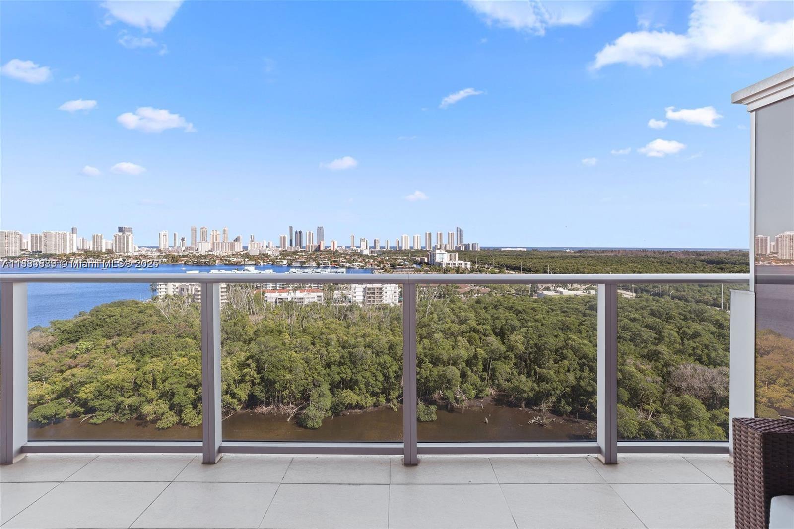THE HARBOUR SOUTH CONDO - Residential Lease