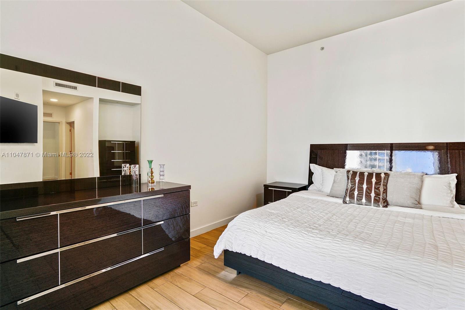 NINE AT MARY BRICKELL VIL - Residential