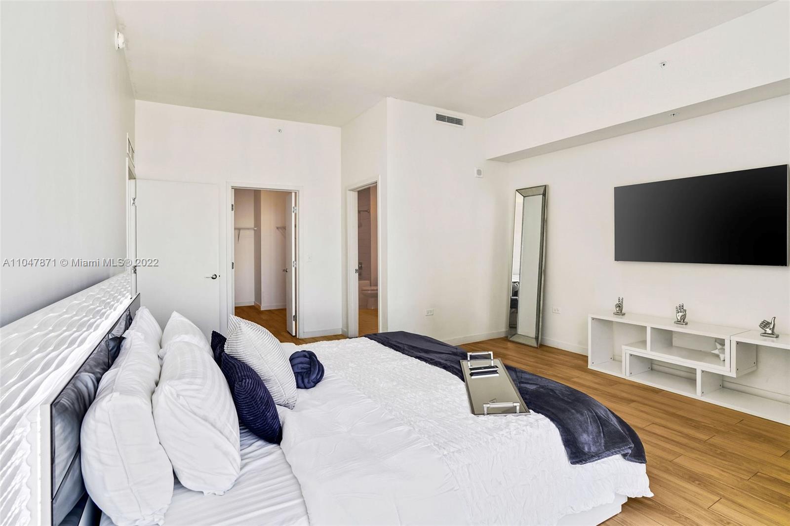 NINE AT MARY BRICKELL VIL - Residential