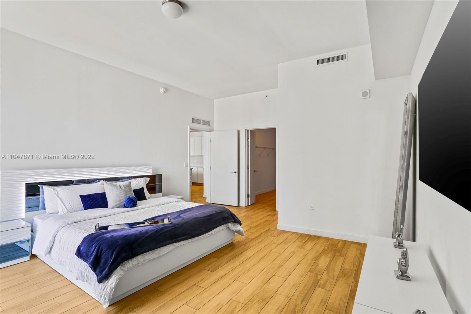 NINE AT MARY BRICKELL VIL - Residential