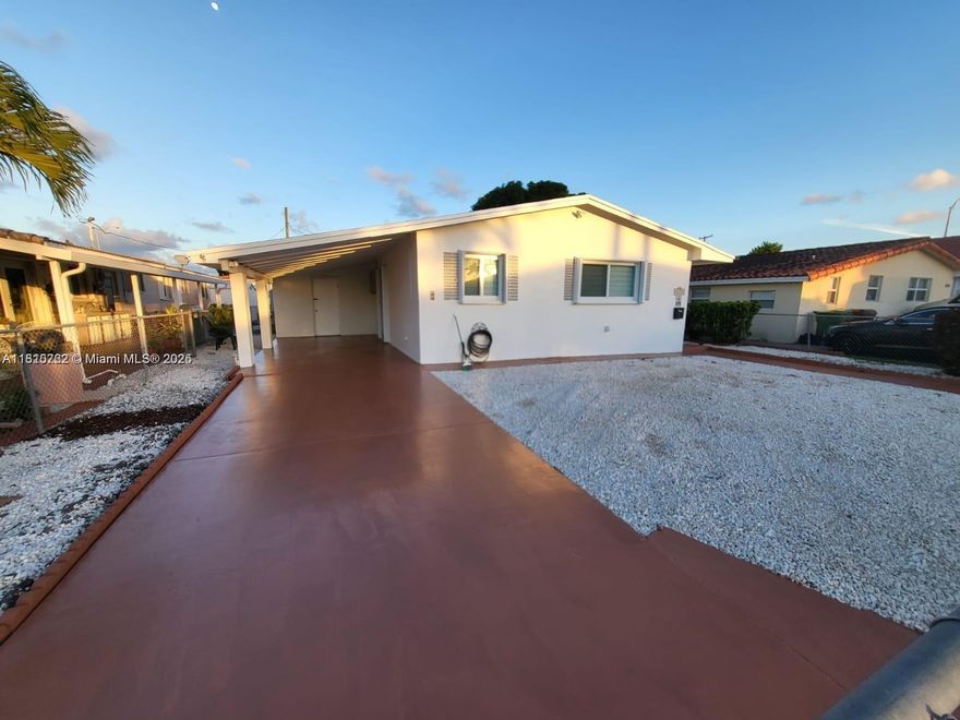 "JUST STUNNING" is the only way to describe this beautiful 3-bedrooms / 1-bathroom home located in a prime location in the City of Hialeah. This open concept residence features a beautiful kitchen with stainless steel appliances, a modern style bathroom, amazing floors throughout the entire house and so much more! Centrally located approximately 1 block away from Amelia Earhart Park and wonderful shopping centers. Move-In-Ready and the re-occupancy certificate has already been completed. No HOA.