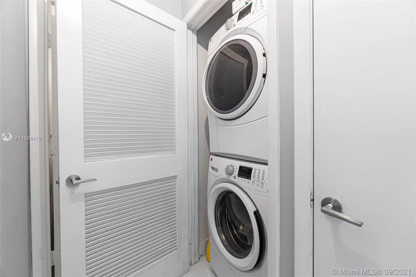 PARAMOUNT BAY CONDO - Residential