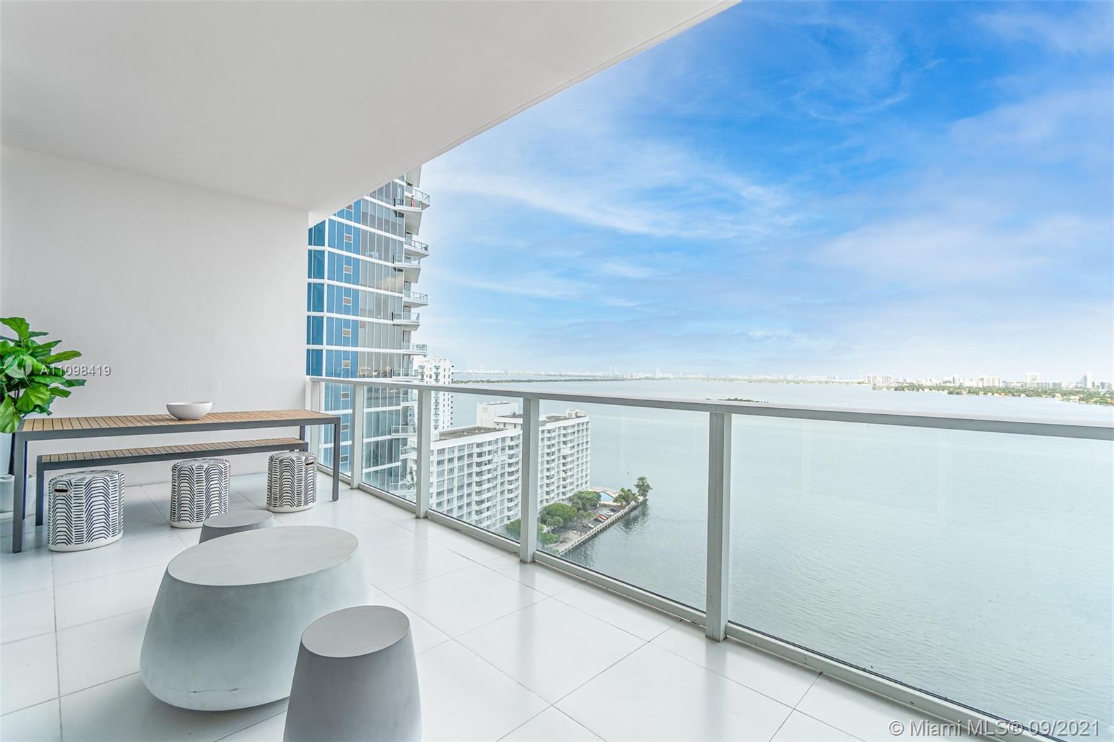 PARAMOUNT BAY CONDO - Residential
