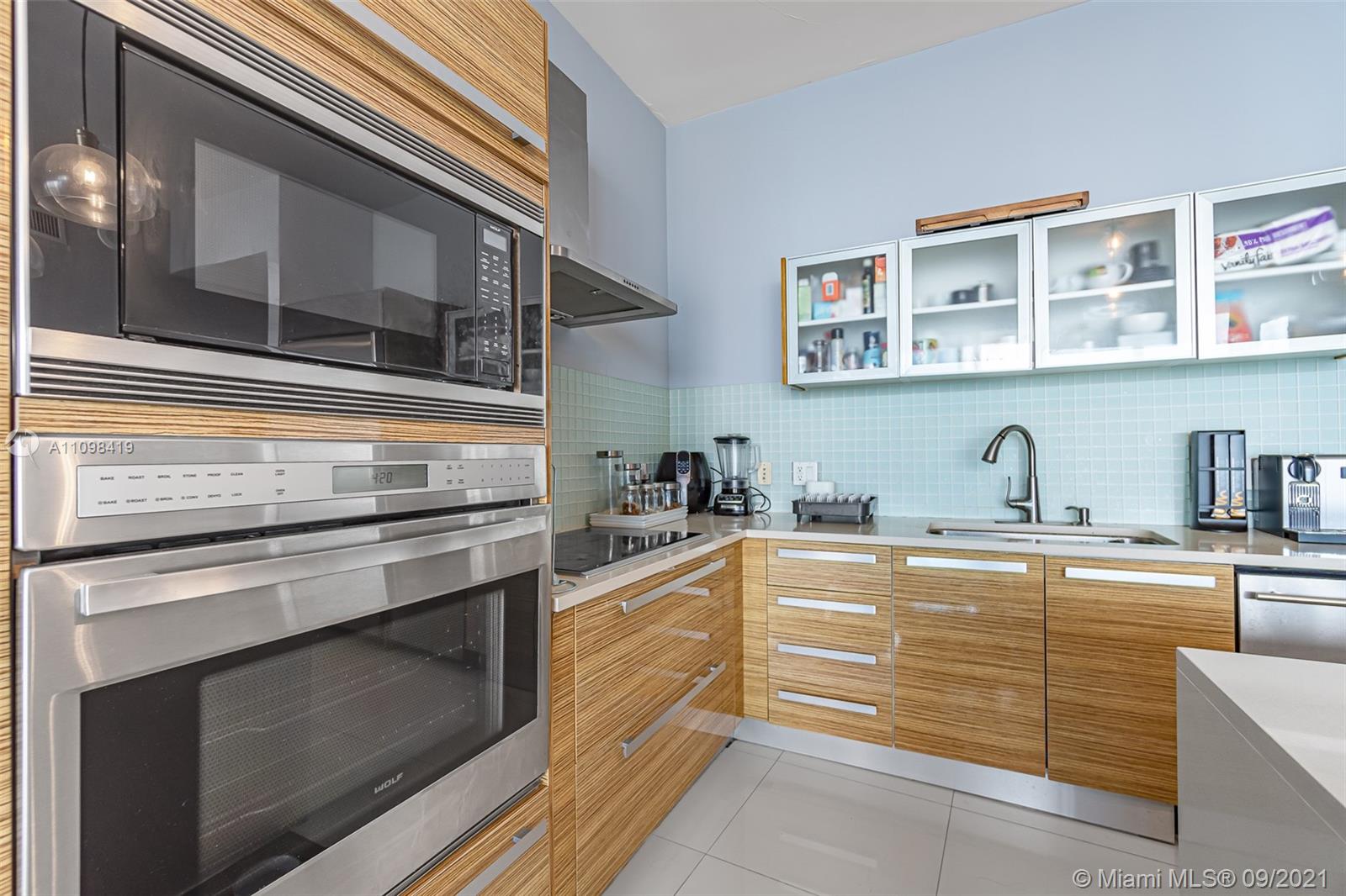 PARAMOUNT BAY CONDO - Residential