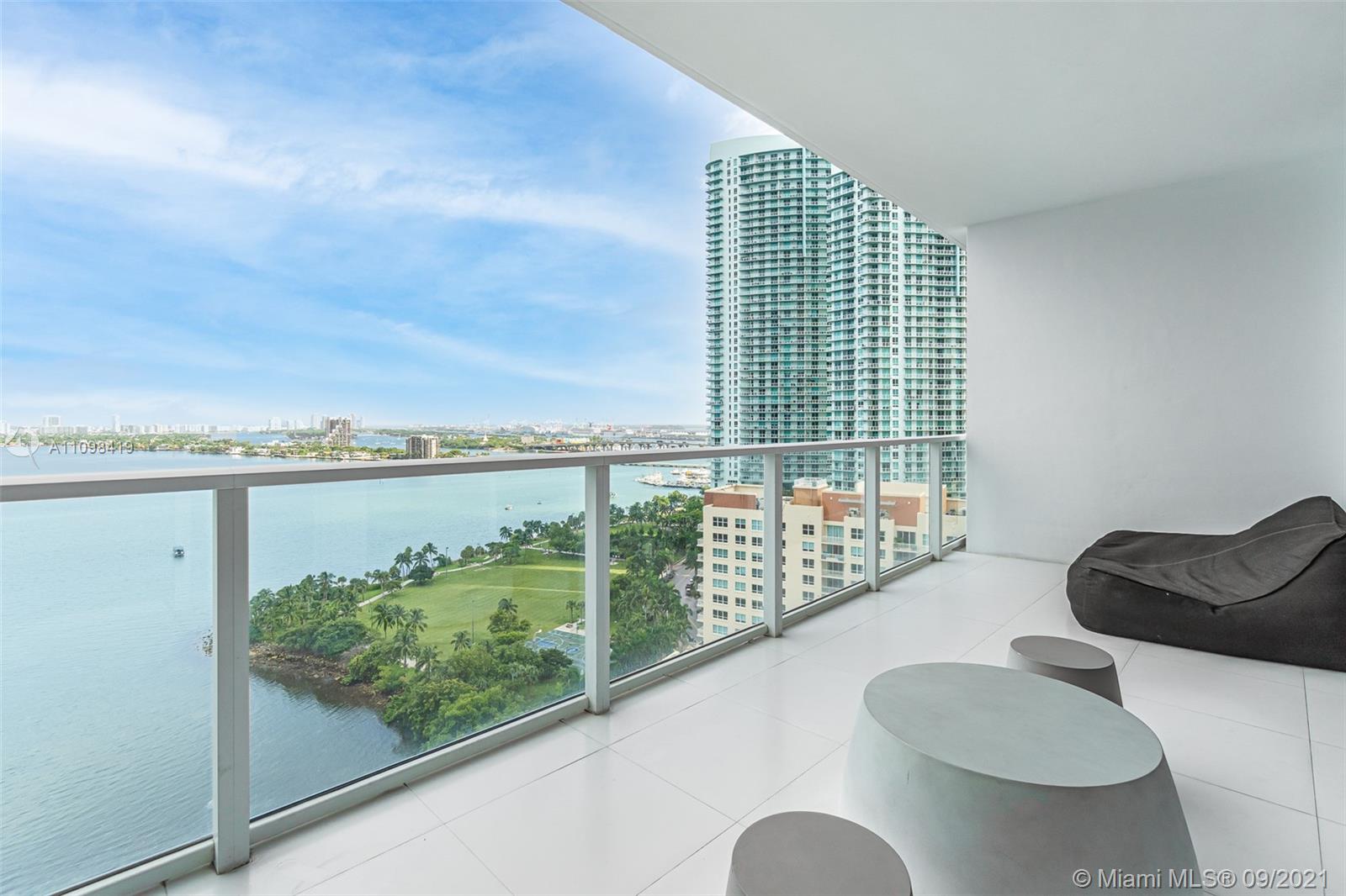 PARAMOUNT BAY CONDO - Residential