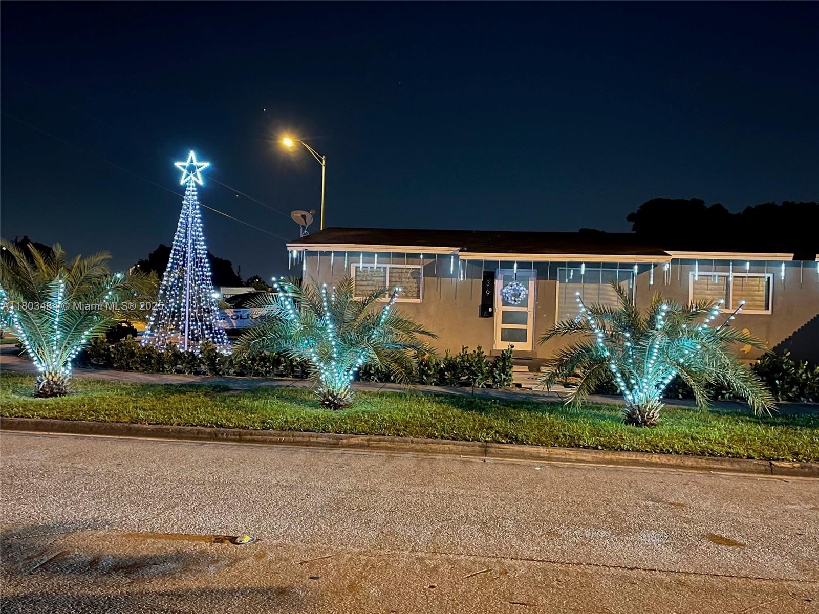 3195 W 10th Ave, Hialeah, Miami-Dade County, Florida - 4 Bedrooms  
3 Bathrooms - 
