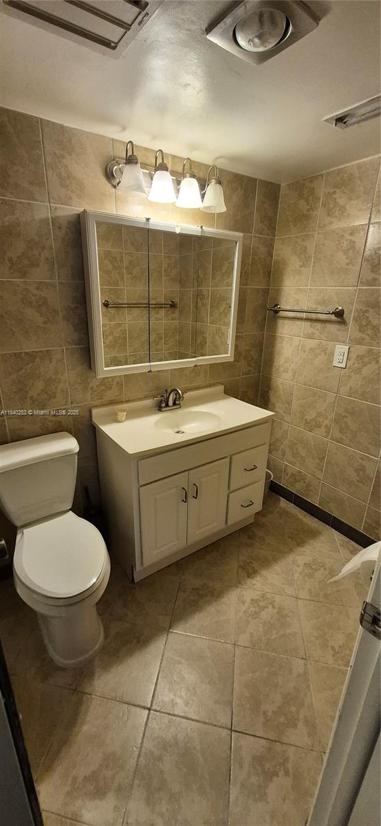 HILLSBORO LE BARON CONDO - Residential