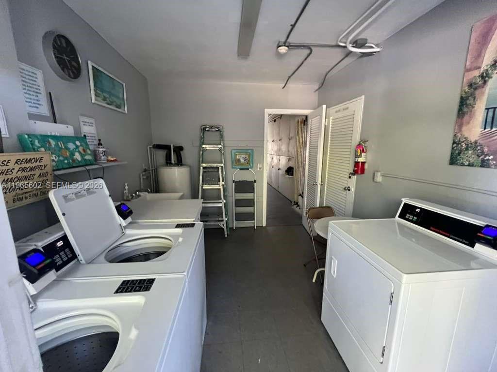 PASADENA GARDEN APARTMENT - Residential