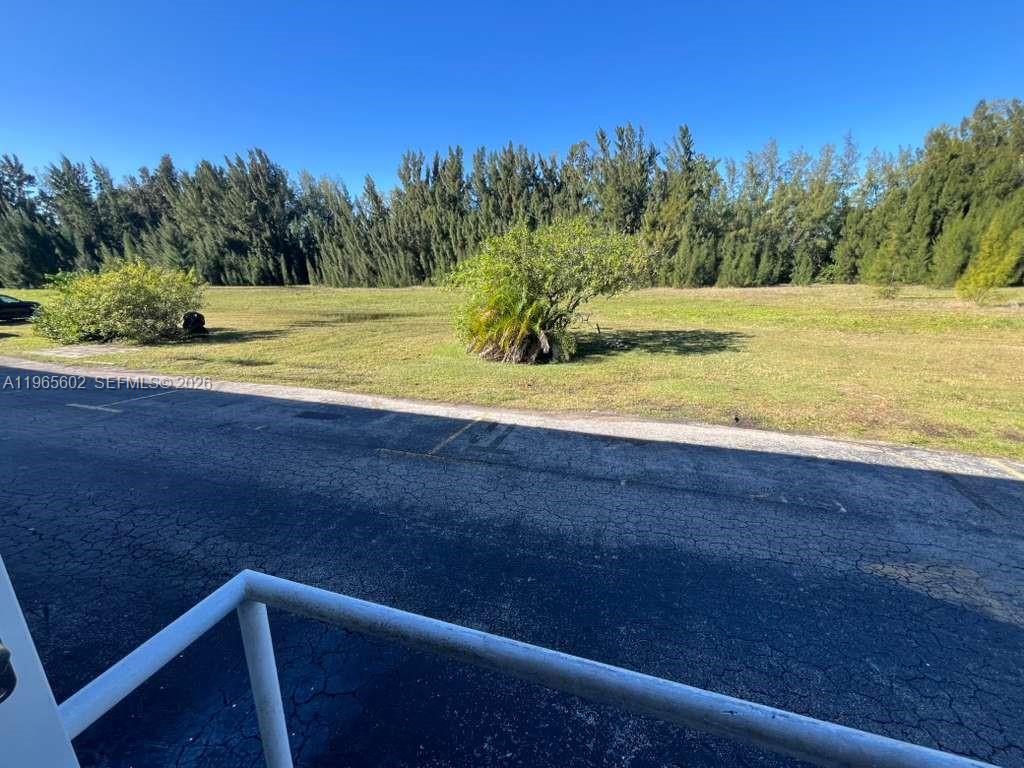 PASADENA GARDEN APARTMENT - Residential